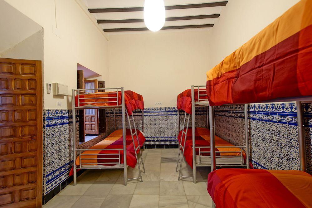 Hostel Trotamundos Севилья Экстерьер фото