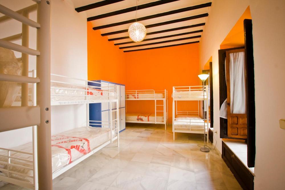 Hostel Trotamundos Севилья Экстерьер фото