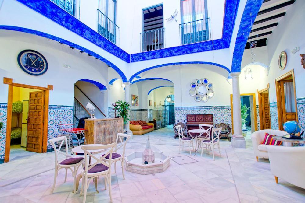 Hostel Trotamundos Севилья Экстерьер фото