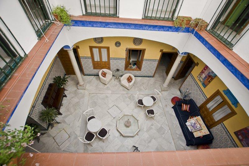Hostel Trotamundos Севилья Экстерьер фото